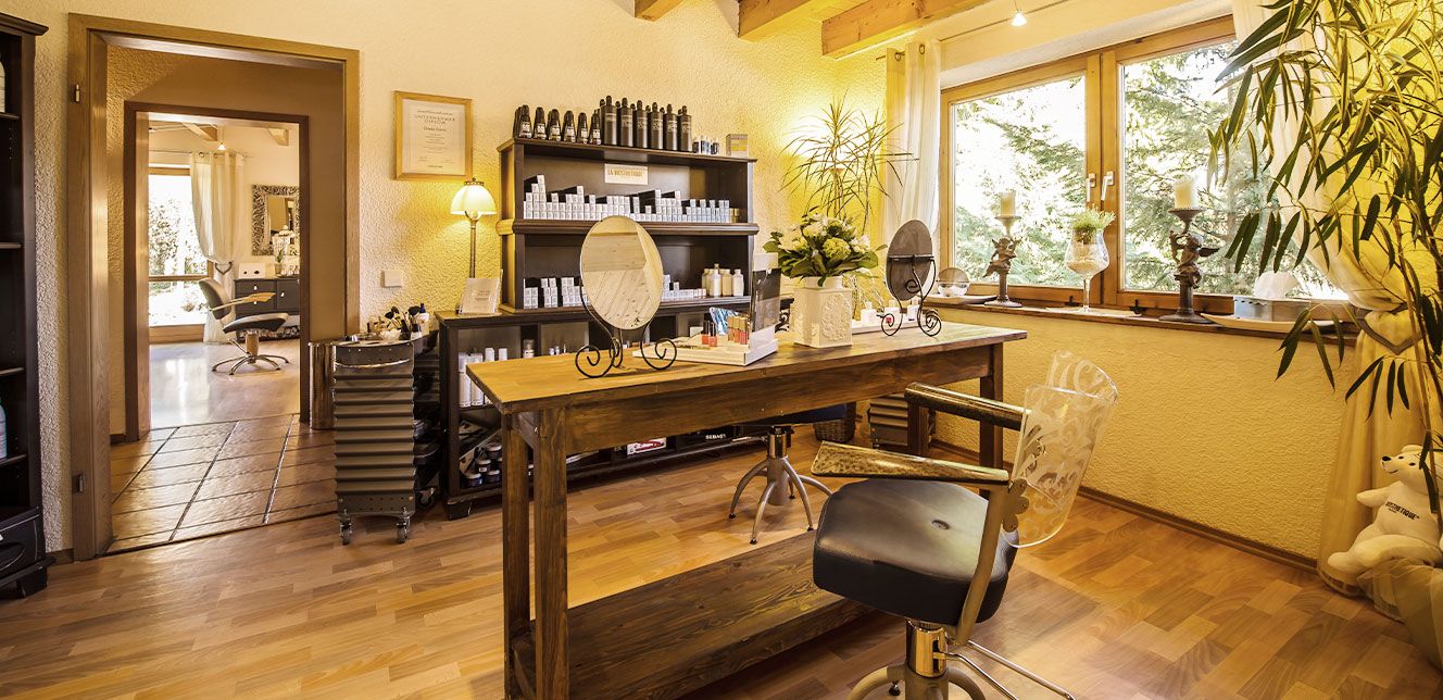 Salon-Garni-Slideshow-Image-3